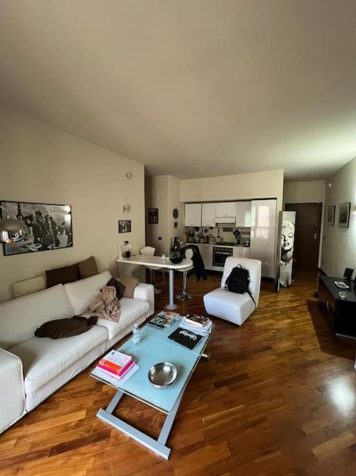 Bilocale Nel Centro Di Cassino Apartment Bagian luar foto